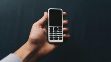 Why ‘dumb’ phones are making a smart comeback in 2025      sumeet-singh-tpfpxkvqiis-unsplash.jpg