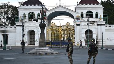 Nepal president seeks end to crisis