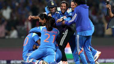 2025-10-30t172343z_737480361_up1elau1cbinu_rtrmadp_3_cricket-womens-world-cup-ind-aus.jpg