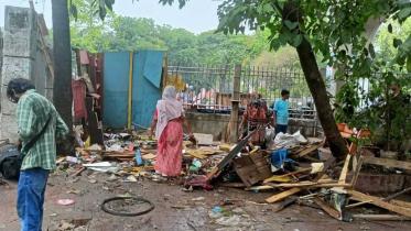 c0e3illegal_shops_demolished_in_suhrawardy_udyan_follo_07112025_59df_myt.jpg