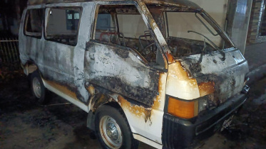 ambulance_arson_attack.jpg