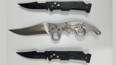 knives