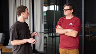 mark_zuckerberg_with_yann_lecun.png