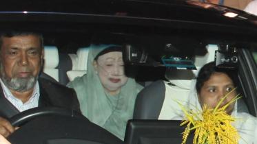 khaleda zia admitted to evercare hospital