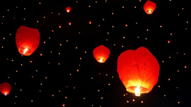 Sky lanterns.jpg