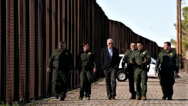 Biden at US-Mexico border.jpg