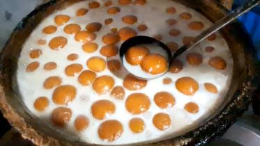 Chunilals Rosogolla.jpg