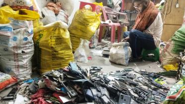 Khulna E waste hazard.jpg