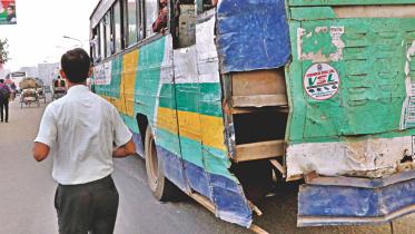 Bangladesh government removing outdated vehicles
