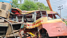 Cumilla_trainbus_crash-ED_1.jpg