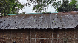 Many tin-roofed houses across the region are damaged. Photo: Star