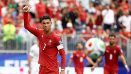 2026-06-23T181007Z_541829426_UP1EM6N1EGTAN_RTRMADP_3_SOCCER-WORLDCUP-POR-UZB.JPG