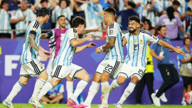 Argentina striker Julian Alvarez and Lautaro Martinez