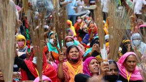 Garment-workers-broom-protest.jpg