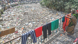 plastic-block-canal-ctg-Chawkbazar.jpg