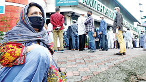 corona patients wait test.jpg