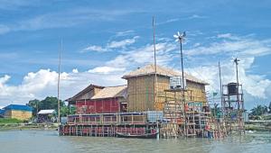 Disaster Resilient Floating House