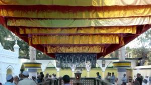 Politics of destroying shrines and unmaking places