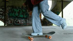 Baggy jeans are back, and millennials are still in denial                          pexels-tima-miroshnichenko-7936548.jpg