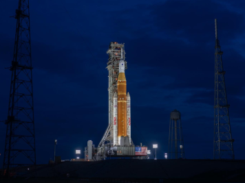 artemis 2 rocket nasa.png