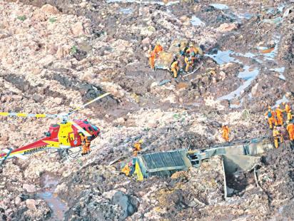 dam collapsed Brazil 1.jpg