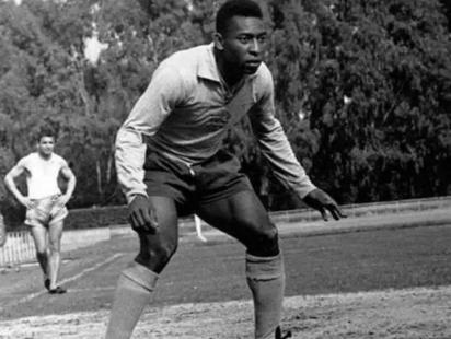 Pele goalkeeper