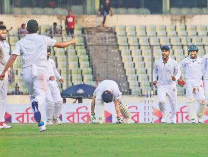 tigers beat england.jpg