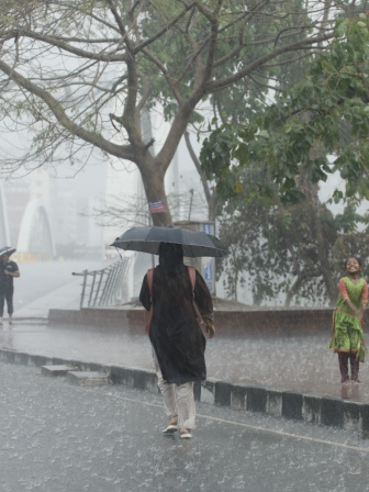 Dhaka_Rain_Prabis.jpg