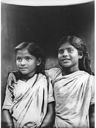 girls-in-bhowanipur-1920.jpg