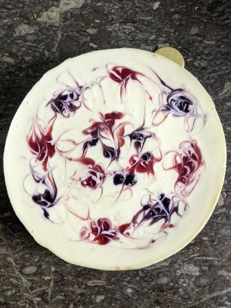 Satiate your sweet and savoury cravings with Expressions – Chocolates & Cakes