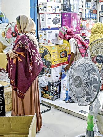 Fan sales in heatwave