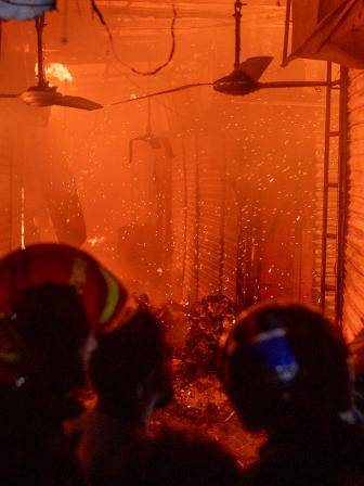 fire_krishi_market_dhaka-02.jpg