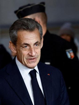 Filler-Ex-president Sarkozy stripped of Frances top honour.jpg
