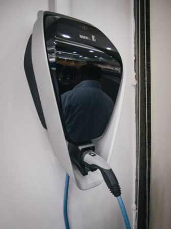 bmw_electric_car_2.jpg