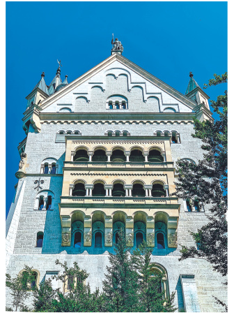 neuschwanstein_castle_2.jpg