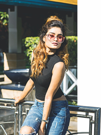 sunnies_sun_and_all_the_fun