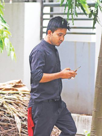 Terrified Gulshan 6.jpg