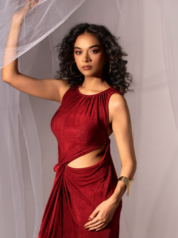 Turn heads this summer with bold party outfit choices