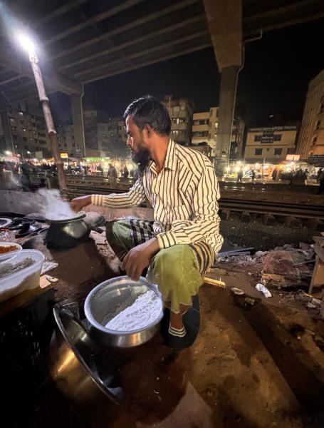 The lives behind Dhaka’s winter pitha stalls