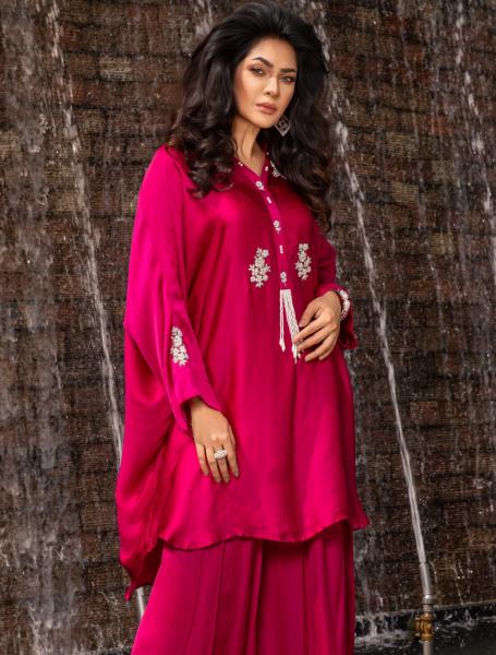 Why the kaftan works for all body types